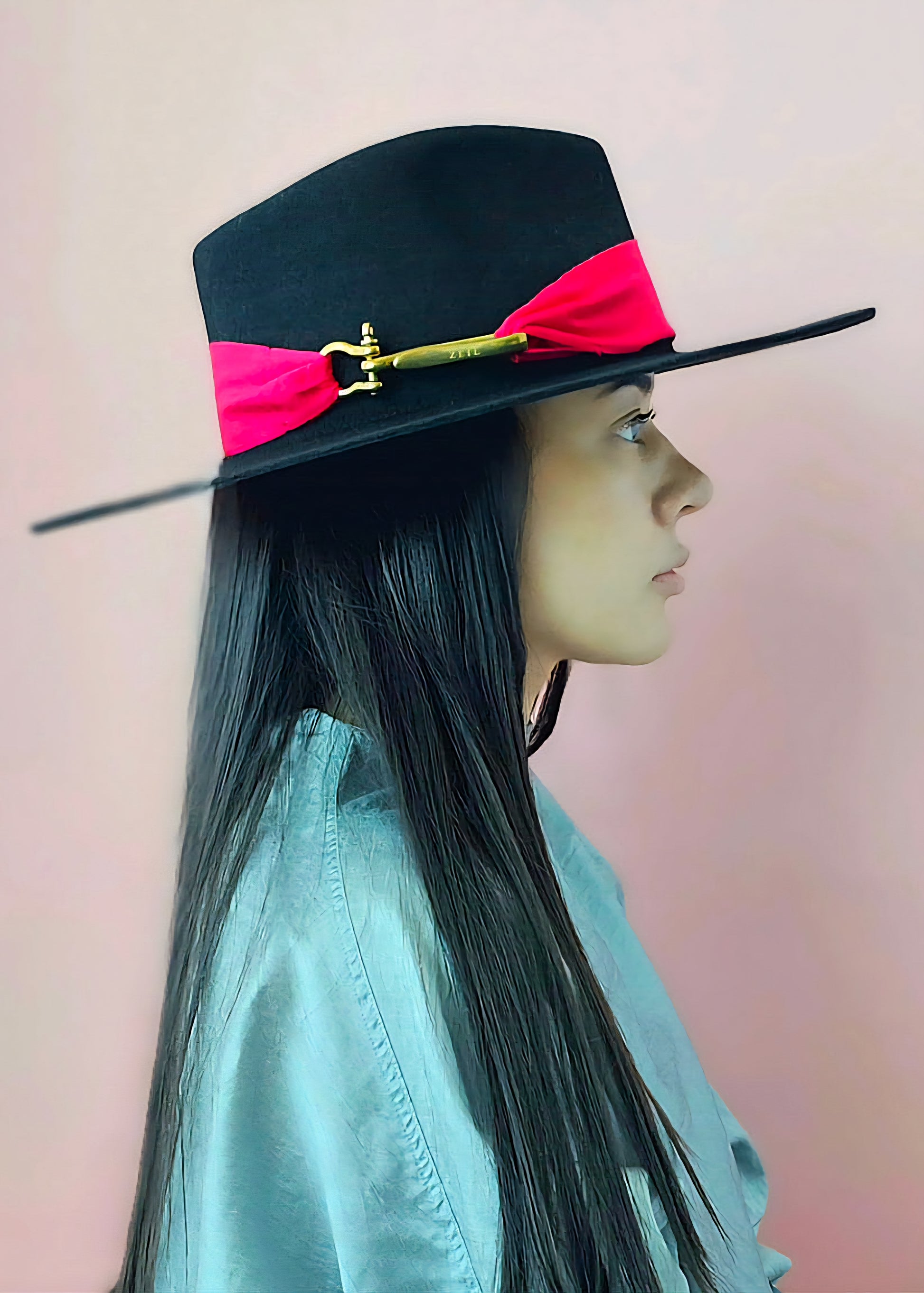 lack & Red Fedora sIde view showing premium Australian wool texture and elegant two-tone design