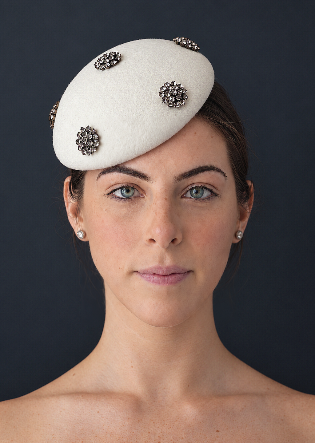 Lady D percher hat white