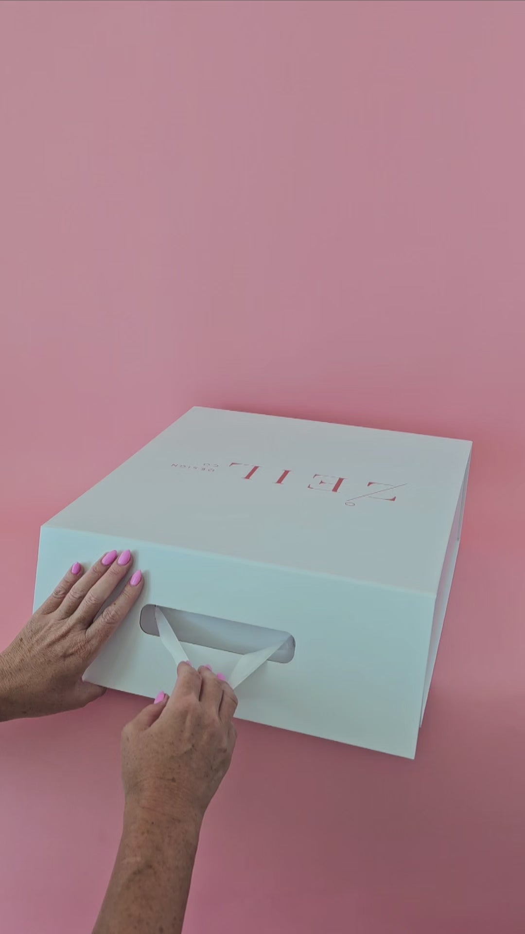 ALMA  luxury Panama boater hat unboxing video showing premium packaging and craftsmanship